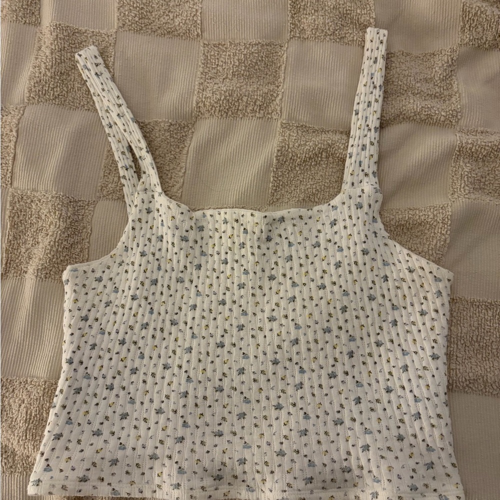 American Eagle Outfitters White Floral Crop Top